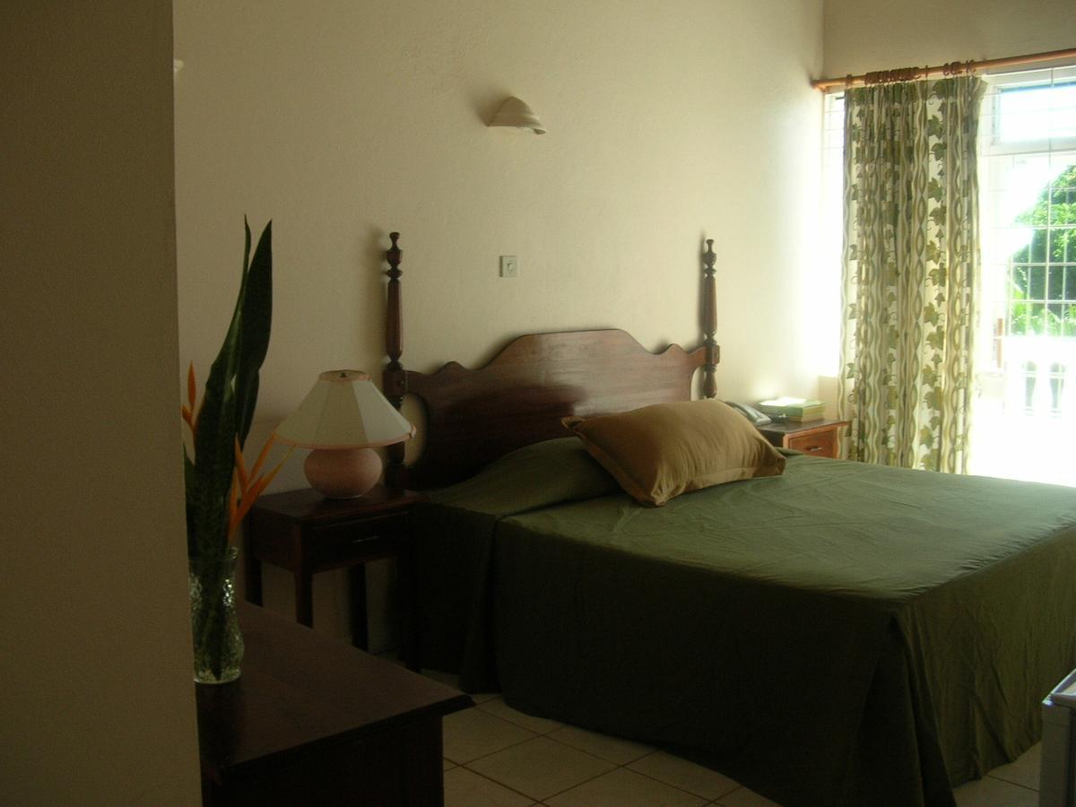 Whispering Bamboo Cove Resort Belfast Phòng bức ảnh
