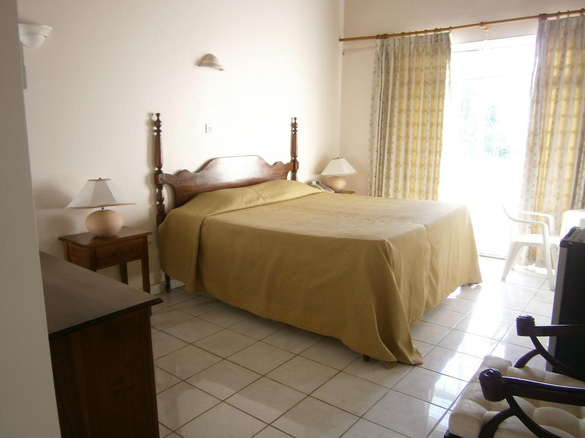 Whispering Bamboo Cove Resort Belfast Phòng bức ảnh